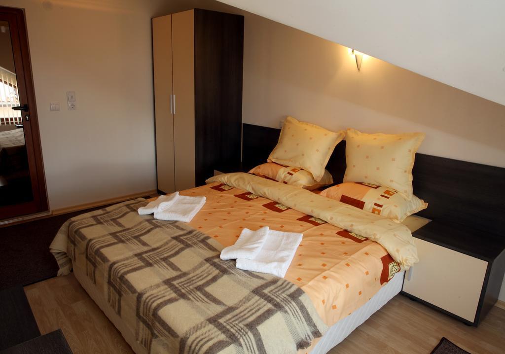 Guest House Koncheto Bansko Bagian luar foto